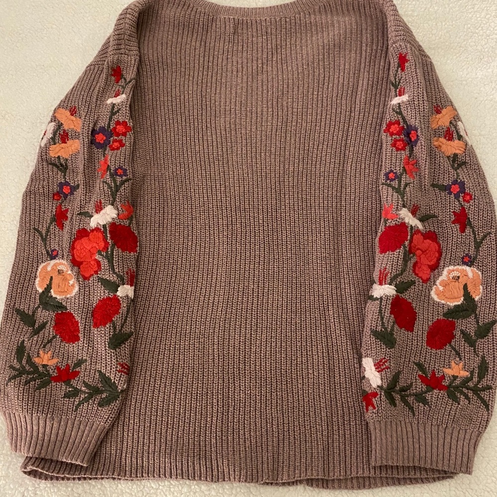 AEO Embroidered Sweater - Picture 4 of 7